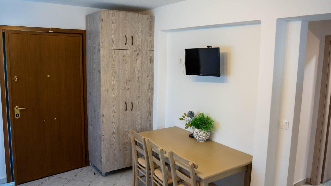 Alexandros Hotel Apartments ブアブロウ エクステリア 写真