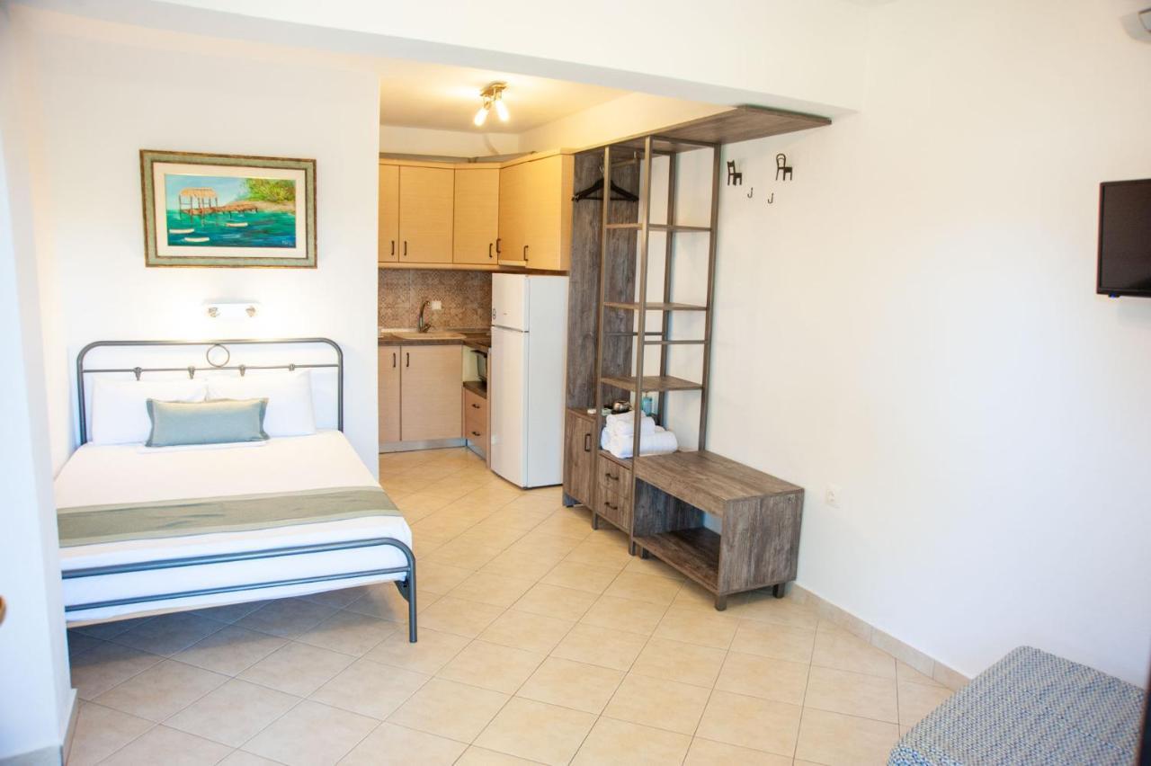 Alexandros Hotel Apartments ブアブロウ エクステリア 写真