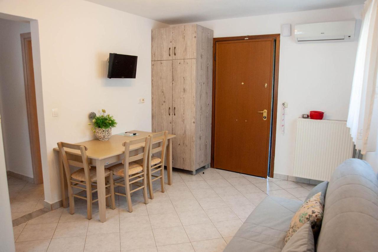 Alexandros Hotel Apartments ブアブロウ エクステリア 写真