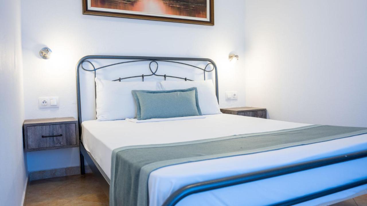 Alexandros Hotel Apartments ブアブロウ エクステリア 写真