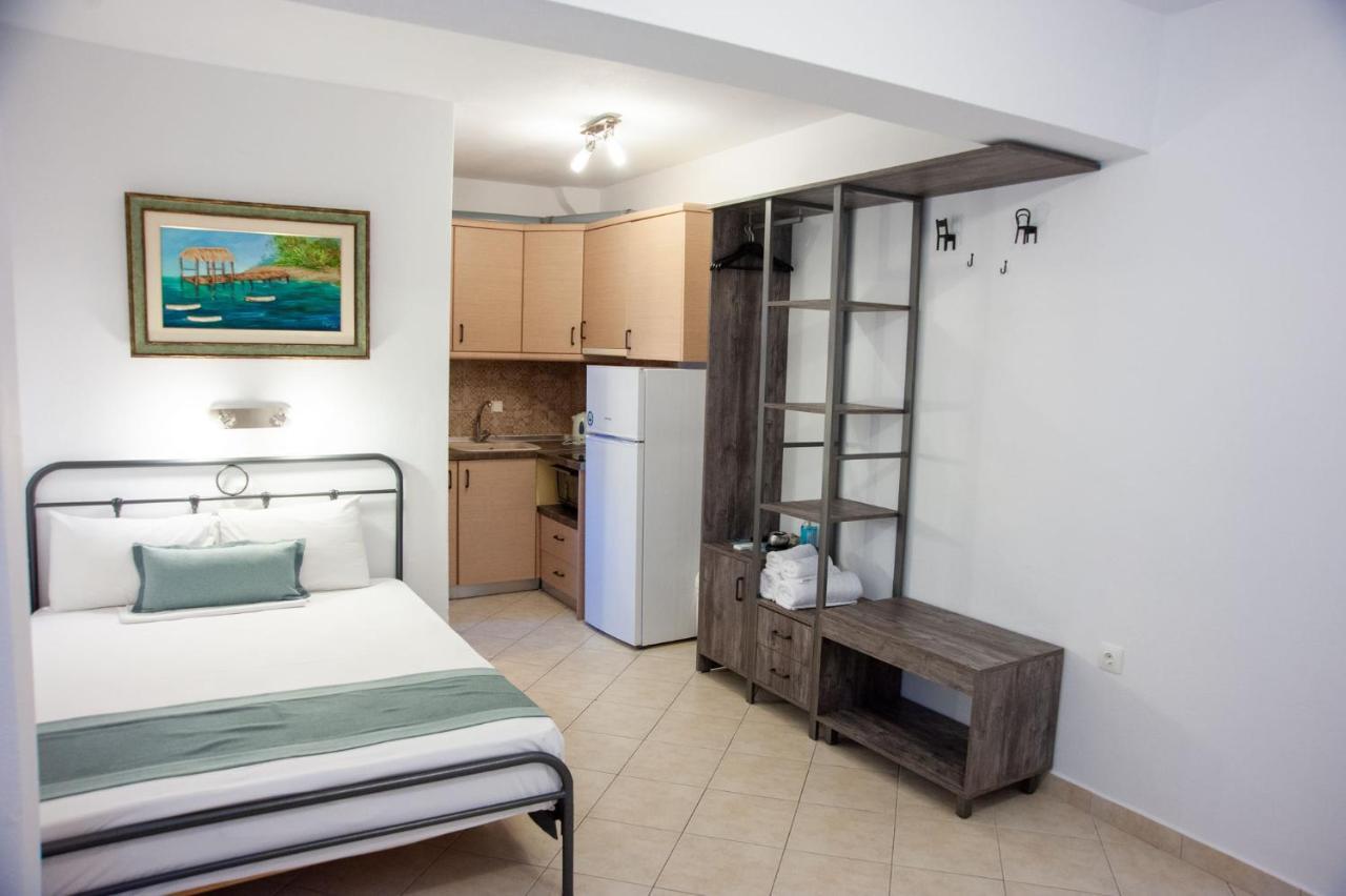 Alexandros Hotel Apartments ブアブロウ エクステリア 写真