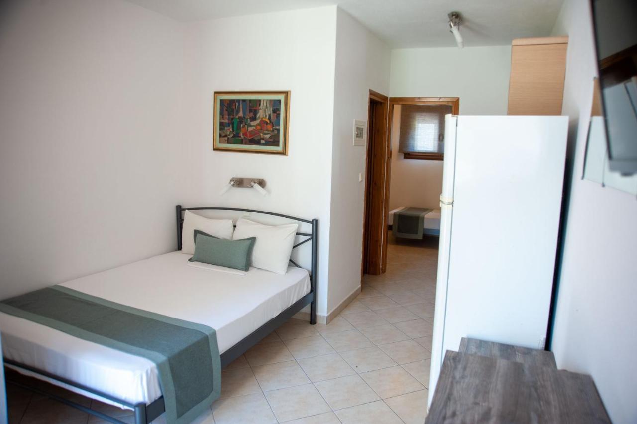 Alexandros Hotel Apartments ブアブロウ エクステリア 写真