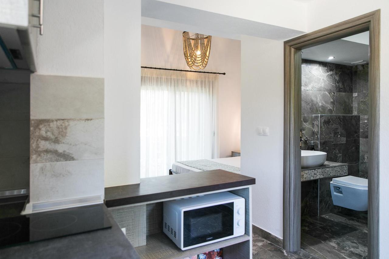 Alexandros Hotel Apartments ブアブロウ エクステリア 写真